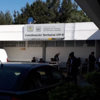 Una mujer pierde la vida al arrojarse desde un puente peatonal en Iztapalapa