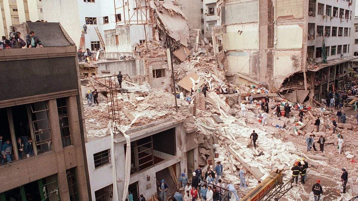 AMIA, tras el atentado. Fuente: Telam