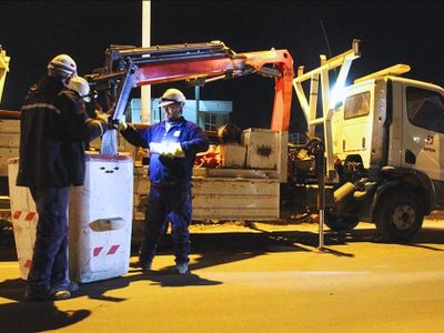 El gobierno provincial y el municipio de Centenario recambian luminarias en un sector de la ruta 7