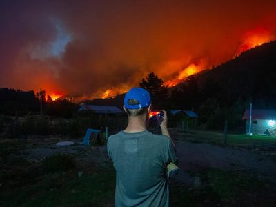 Confirman más de 3000 evacuados en Chubut por los incendios forestales y piden precaución en la ruta 40