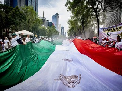 SCJN: ¿Atribuciones para intervenir en reforma constitucional?