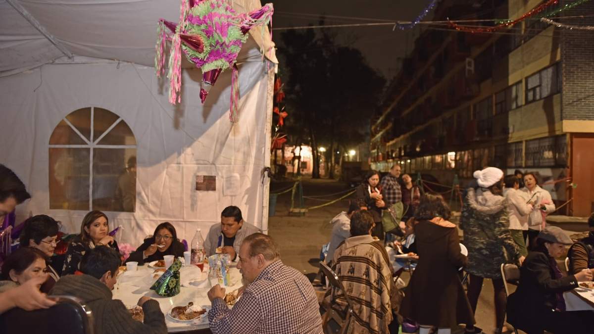 Vecinos del multifamiliar de Tlalpan afectados por sismos de 2017