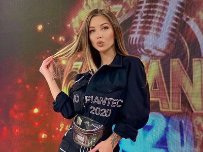 “Elegí tu favorito”: Romina Malaspina volvió a ser furor en la web con una reveladora prenda