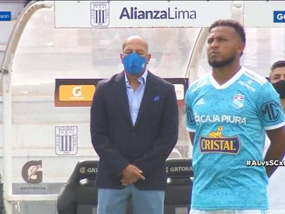 Guardan un minuto de silencio en partido de Perú por trifulca en Querétaro