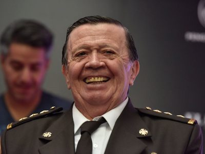 AMLO lamenta la muerte de Chabelo: “Mi hijo mayor se despertaba temprano para verlo”