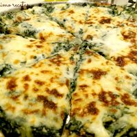 Pizza con masa de pollo: cerrá el sábado con esta increíble y facilísima receta que vas a amar