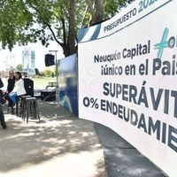 Superávit, gasto de personal y deudas en Neuquén: verdades oficiales o mentiras que se instalan