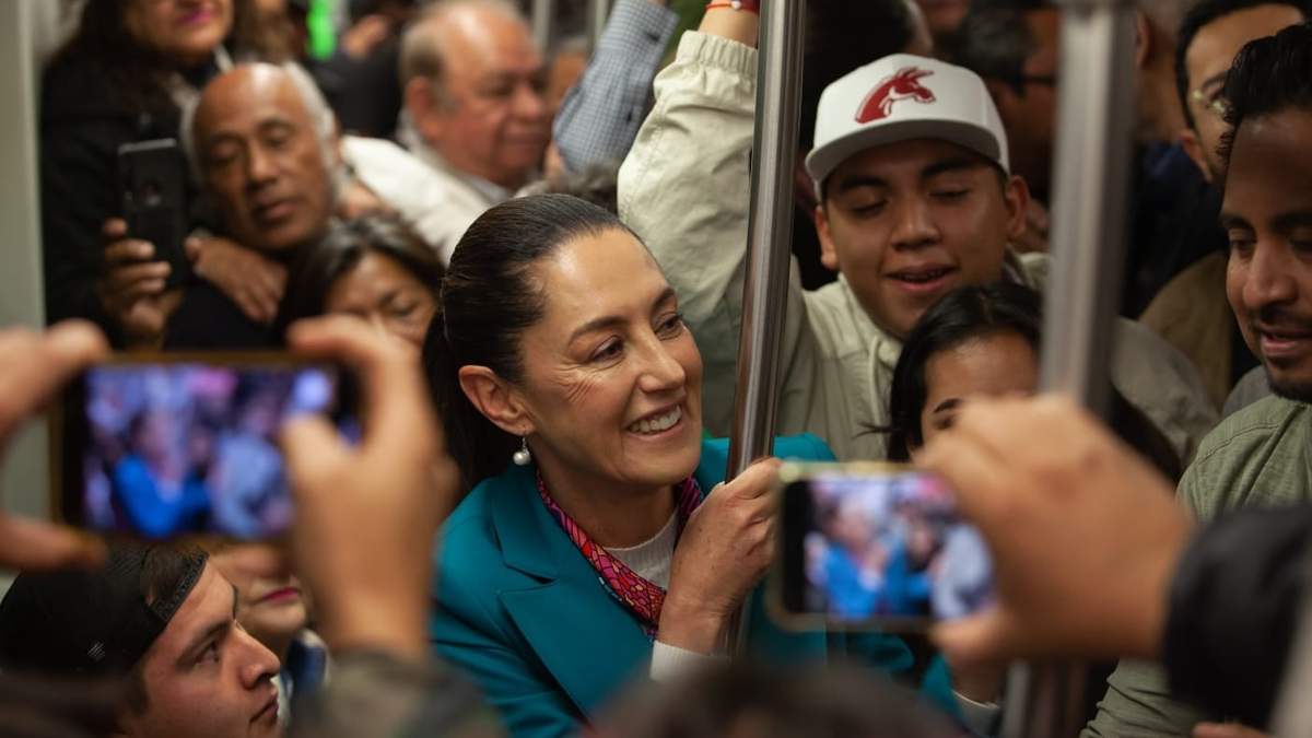 Sheinbaum se subió al Metro para dar el recorrido en el tramo inaugurado