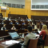 Proyecto para que los diputados paguen la comida que consumen en la Legislatura