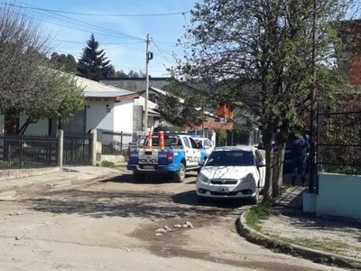 En San Martin de Los Andes un hombre intentó prender fuego a su pareja, tras rociarla con nafta