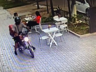 Alerta motochorros: simuló ser delivery de Pedidos Ya para robar en un café en Godoy Cruz
