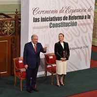 Revocación y consulta popular, la insistente propuesta de AMLO