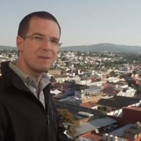 Muertes por covid-19 en México equivalen a desaparecer Uruapan, dice Ricardo Anaya