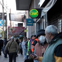 Coronavirus: la Bancaria denuncia incidentes en las colas de los bancos en plena cuarentena