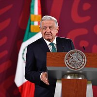 Intención del gobierno era adquirir el 51% de las acciones de Banamex: AMLO