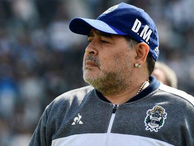 Preocupación: el coronavirus llegó a la familia Maradona