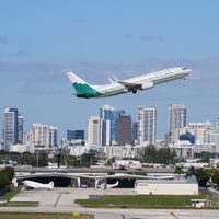 FAA levanta orden de reducción de vuelos; permiten a aerolíneas reanudar itinerarios regulares