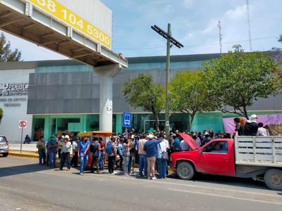 Protestan en Coyomeapan por la vinculación a proceso de dos “presos políticos”