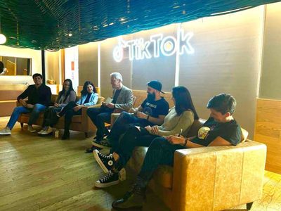 TikTok, el nuevo "profesor": el 94% de los usuarios ya aprende en la plataforma