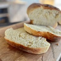 Si el pan casero siempre te queda gomoso o apelmasado, esta es la receta definitiva para hacerlo como un verdadero chef