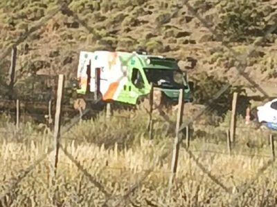 Hizo marcha atrás con la camioneta, mató a su amigo y decidió escapar