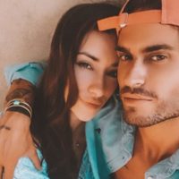 Adara Molinero y Rodri volvieron de Ibiza y no ocultaron su amor en el aeropuerto