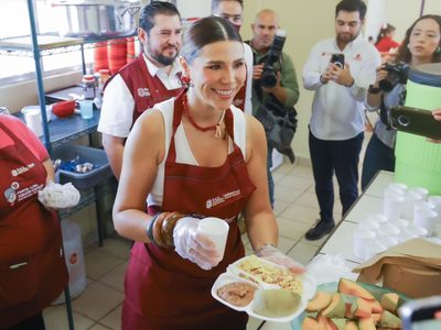 Se intoxican cientos de alumnos de primaria por consumir pollo de programa social en Tijuana