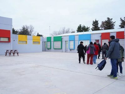 Reabrió la escuela 207 de Neuquén tras obras por $600 millones en su edificio original