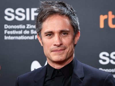 Gael García Bernal continúa adelante su demanda contra Johnnie Walker