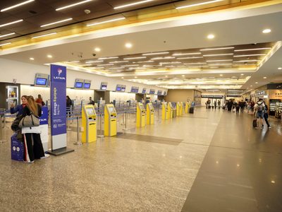 Paro de pilotos de Aerolíneas: más de 7.000 pasajeros y 60 vuelos afectados