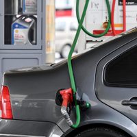 El Gobierno confirmó que evalúa aumentar la nafta en las próximas semanas