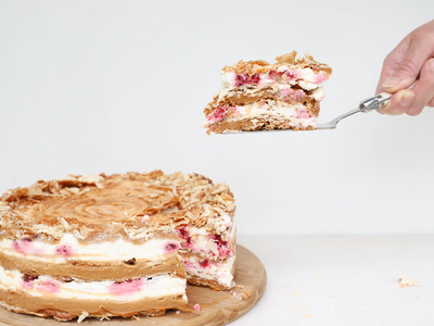 Si tenés una juntada, llevá esta torta de palmeritas sin horno ni esfuerzo y te la van a pedir siempre