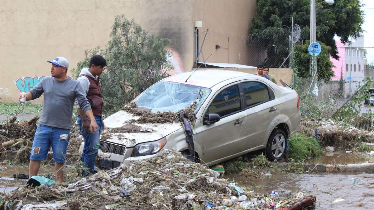La lluvia "inusual" que pegó en Ecatepec dejó severos daños