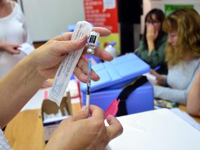 “Vacunas VIP”:  piden que se publique la lista de vacunados en Río Negro