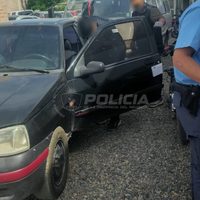 Requisaron un auto por un robo y descubrieron un delivery de narcomenudeo