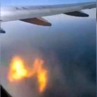 Explota turbina de avión de Viva Aerobús en pleno vuelo de la ruta Vallarta-Guadalajara (Video)