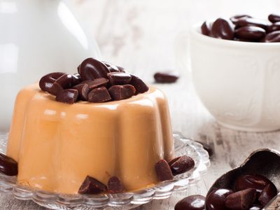 Con 2 ingredientes podés hacer este postre de café en vasitos y sorprendé a todos con una receta original