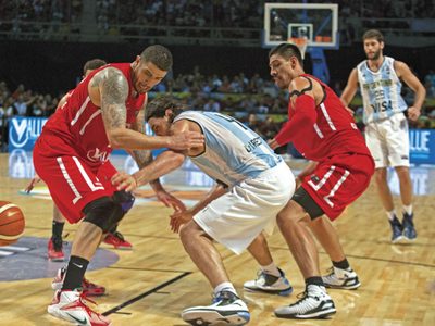 Violación técnica en la cúspide del basquetbol