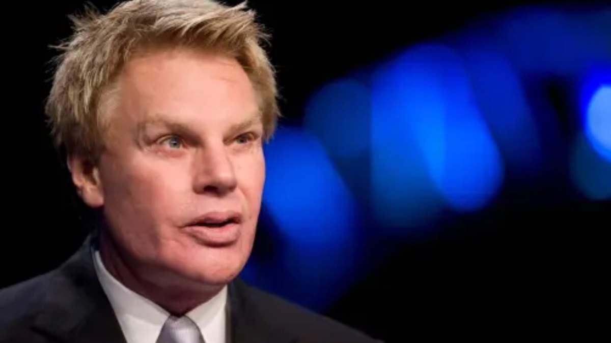 Michael Jeffries, exdirector General de Abercrombie & Fitch, habla en la conferencia anual de la Federación Nacional de Minoristas, el 13 de enero de 2009 en Nueva York