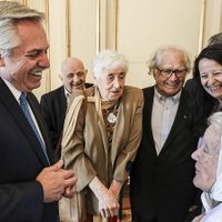 Cortiñas volvió a cargar contra Fernández por los derechos humanos, pero un video la desmiente