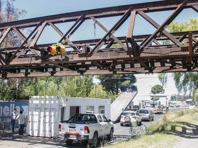 Diez meses demandarán los trabajos en el puente ferroviario