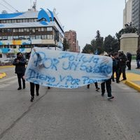 Policías retirados se movilizaron en la ciudad de Neuquén por una recomposición salarial