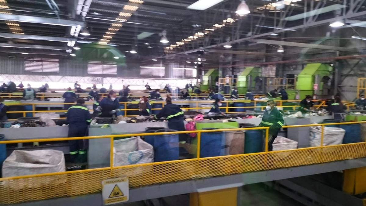 El cuerpo fue hallado en una banda de separación de basura