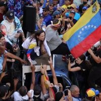Venezuela confirma la detención del motorista que acompañaba a María Corina Machado el jueves