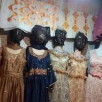 Talibanes ordenan decapitar o cubrir la cabeza de maniquíes de mujeres