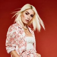 Lali Espósito sorprendió a todos con este radical cambio de look