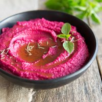 Hummus rosado: dale un toque gourmet a tus picadas con esta receta sana, riquísima y muy fácil de hacer