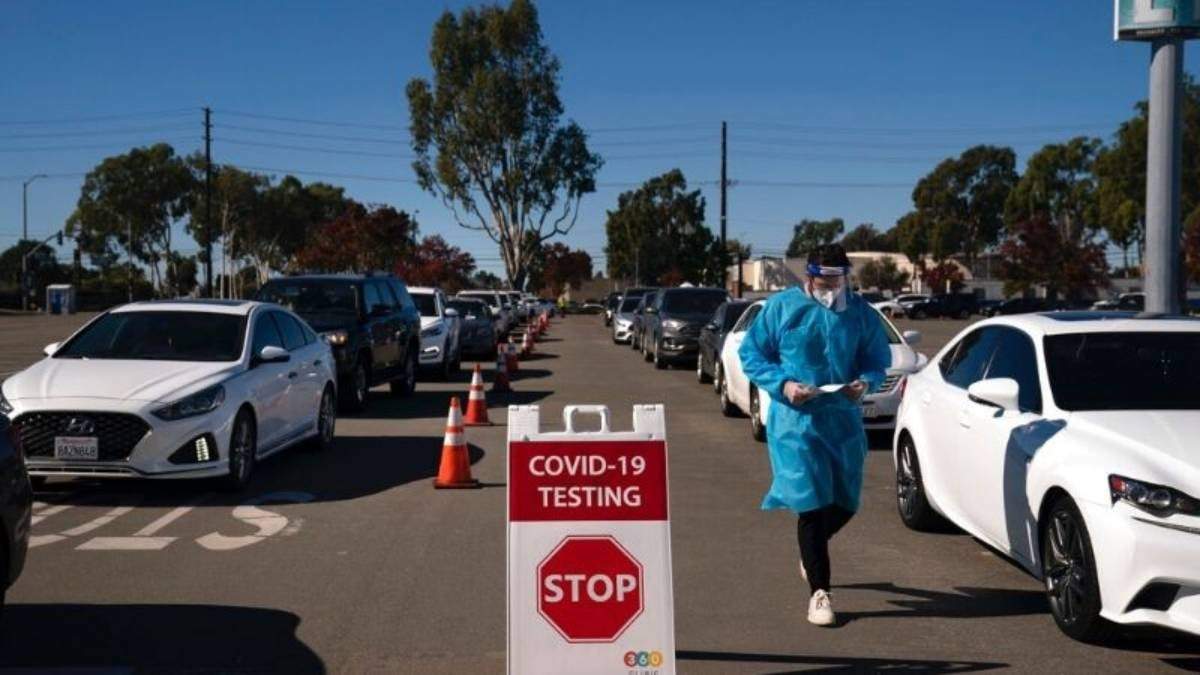 Un centro de toma de muestras para detectar covid-19 en Estados Unidos
