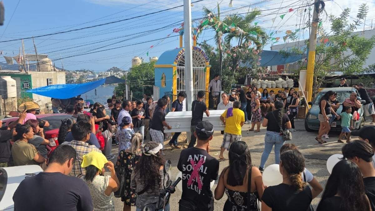 Melany Gissel fue sepultada en el panteón de la colonia Jardín Azteca, al poniente de la ciudad