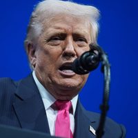 Trump acusa a demócratas de "conducta sediciosa" castigable con la muerte por mensaje al Ejército